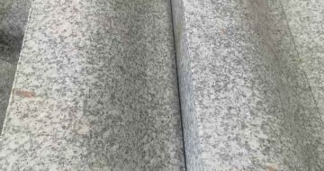 商洛芙蓉白S型拉丝面路沿石