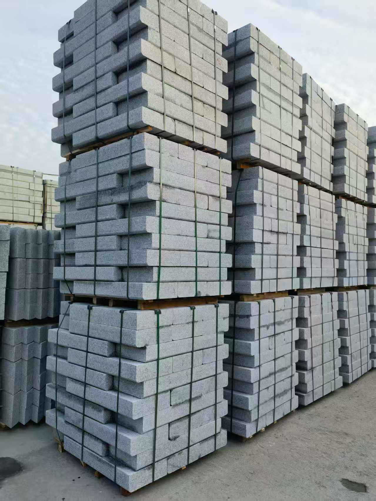 商洛 路沿石（路侧石），颜色一致，尺寸标准