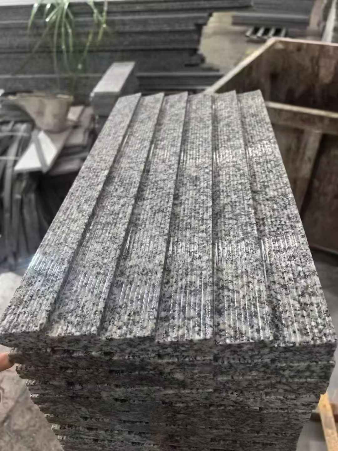 商洛 狼牙石
