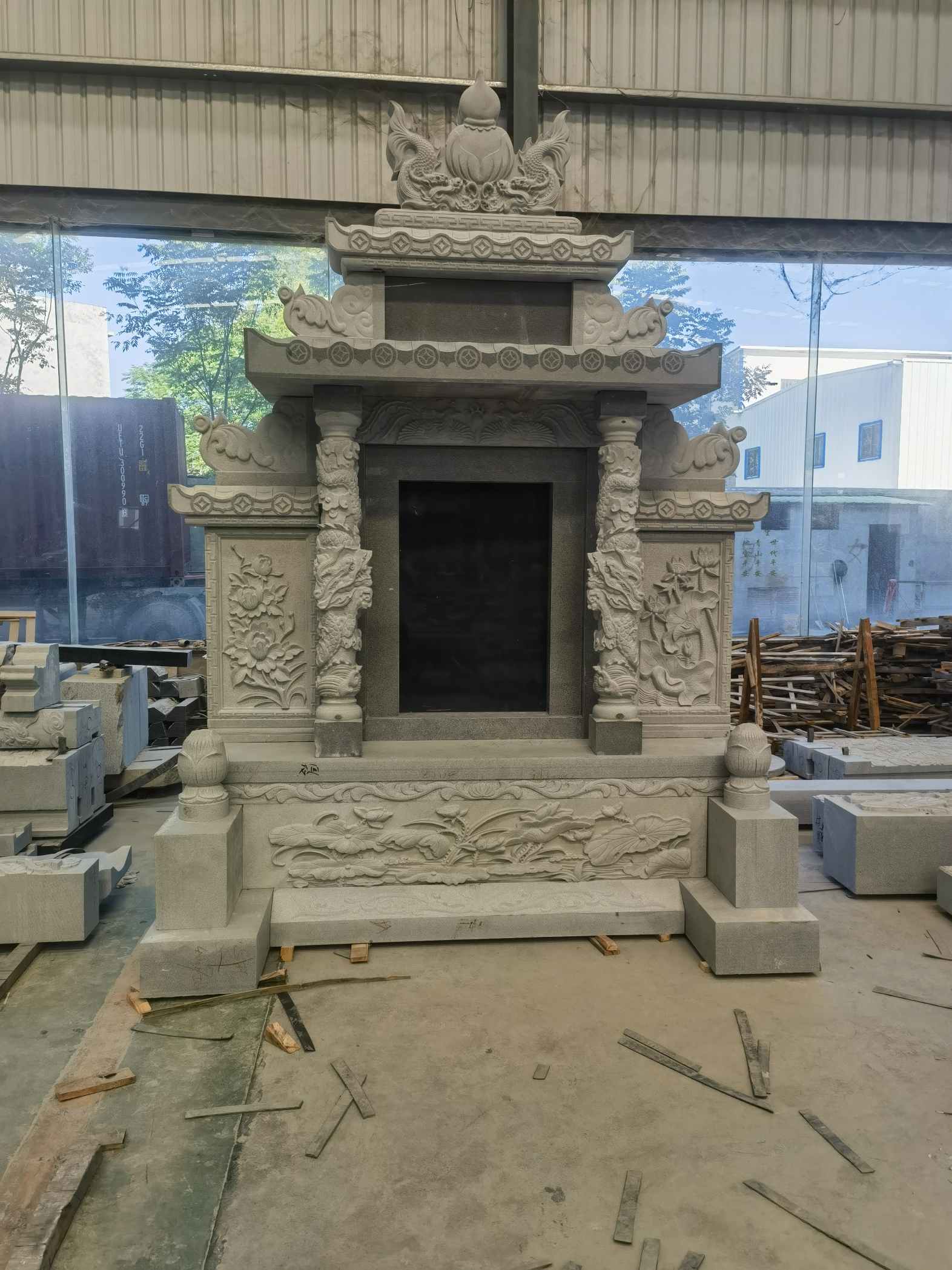 商洛 芝麻灰高档墓碑、土墓，一套也支持定做