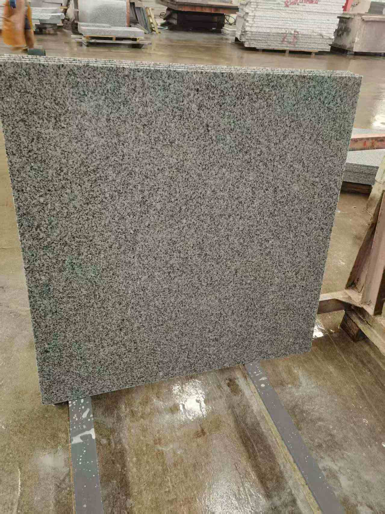 商洛 芝麻白光面900*900，高地铁标准